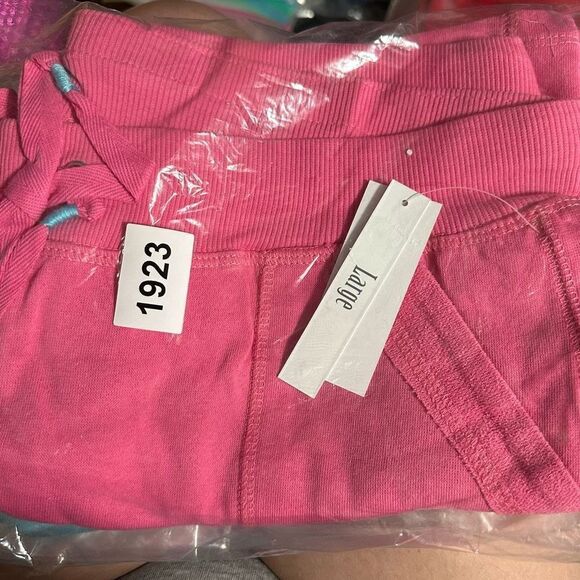 Silverwear's pull-on drawstring shorts - Picture 7 of 7